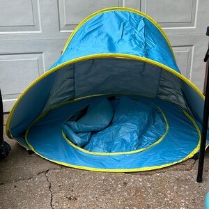 Baby beach tent with UV protection.  Brand new